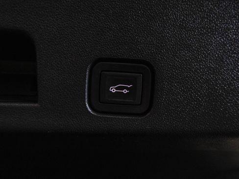 Used 2024 Chevrolet Traverse LT image 25