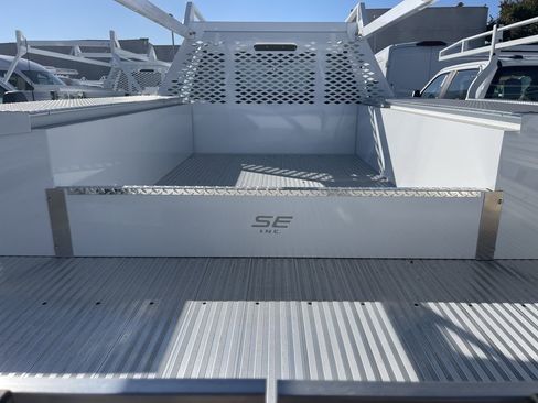 New 2025 Ford F550 2WD Regular Cab Super Duty image 26