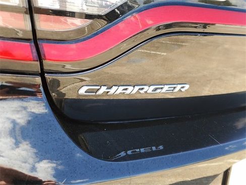 Used 2023 Dodge Charger SXT image 5