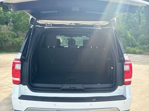 Used 2019 Ford Expedition XLT RWD image 5