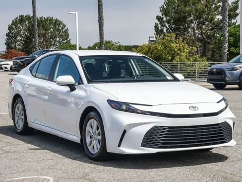 Used 2025 Toyota Camry LE FWD image 3