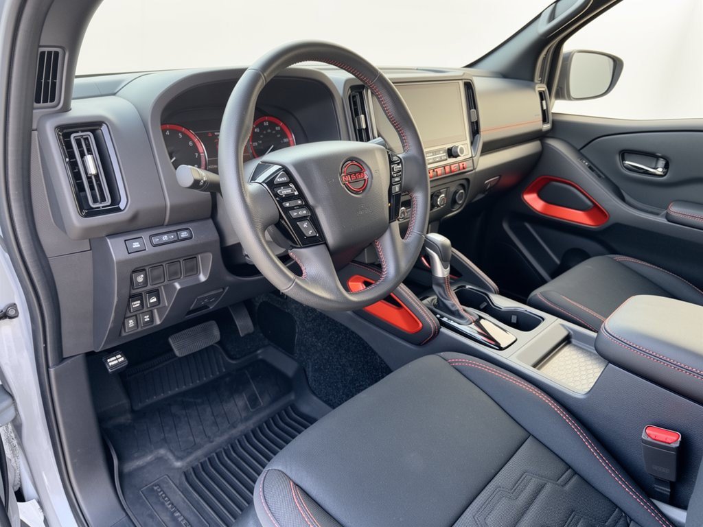 Certified 2025 Nissan Frontier PRO-4X AWD/4WD image 7