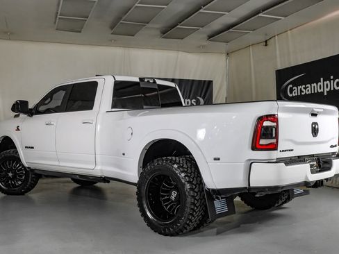 Used 2022 RAM 3500 Limited AWD/4WD image 11