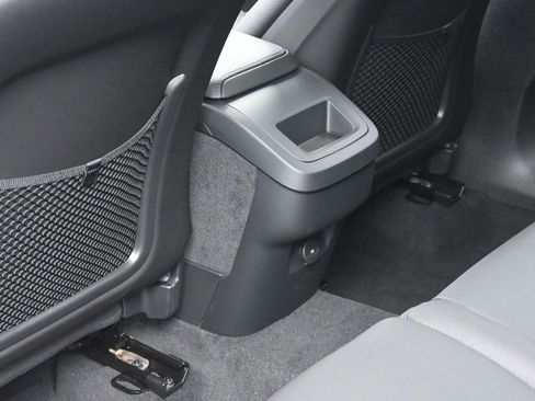 New 2025 Volvo XC60 B5 Plus w/ Protection Package Premier image 25