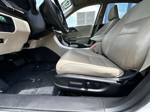 Used 2017 Honda Accord EX-L image 20
