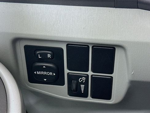 Used 2010 Toyota Prius Three image 16