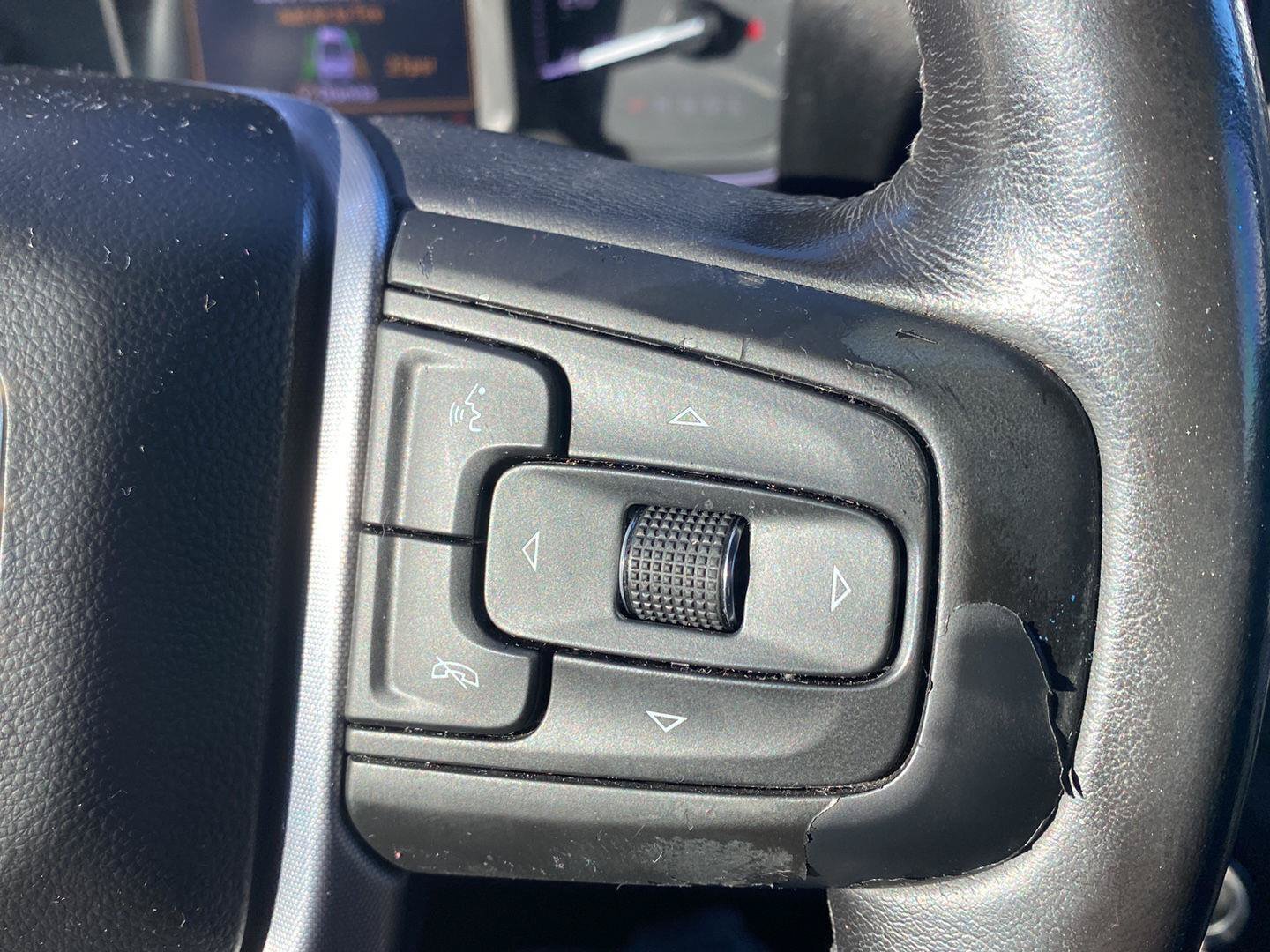 Used 2021 GMC Sierra 1500 SLT AWD/4WD image 19