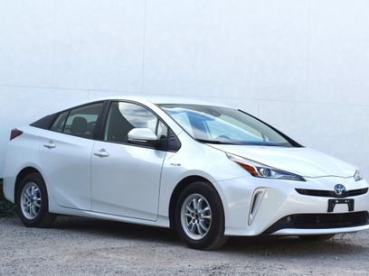 Used 2021 Toyota Prius LE