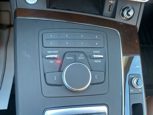 Used 2019 Audi Q5 2.0T Premium w/ Convenience Package image 28