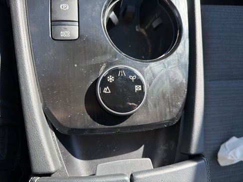 Used 2023 Nissan Rogue SV image 21