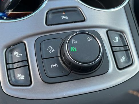 Used 2022 GMC Terrain AT4 w/ Infotainment Package II AWD/4WD image 19