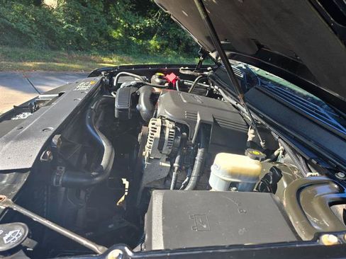 Used 2013 Chevrolet Tahoe LTZ image 34