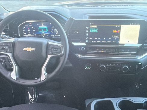 Used 2024 Chevrolet Silverado 1500 LT image 12