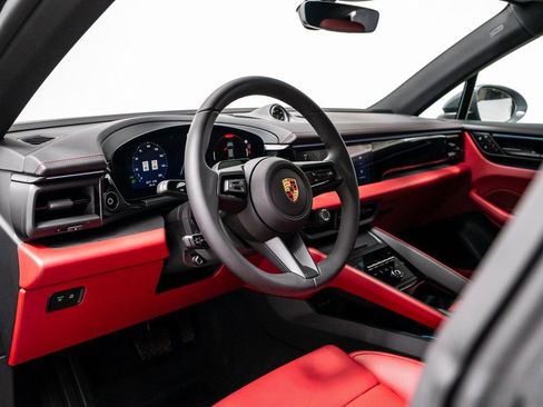 New 2026 Porsche Macan 4 Electric AWD/4WD image 14