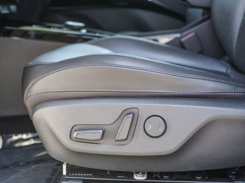 Used 2024 Kia Niro Wave FWD image 23