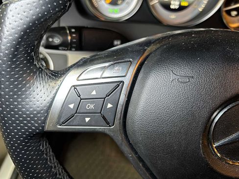 Used 2014 Mercedes-Benz C 300 4MATIC Sedan image 27