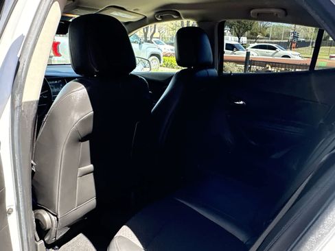 Used 2017 Buick Encore Preferred image 23