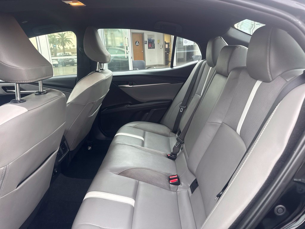 Used 2025 Toyota Camry SE FWD image 11