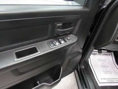 Used 2021 RAM 1500 Express AWD/4WD image 36