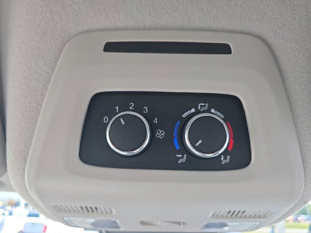 Used 2025 Ford Transit 350 XLT RWD image 34