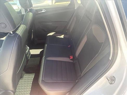 Certified 2023 Volkswagen Taos SEL AWD/4WD image 11