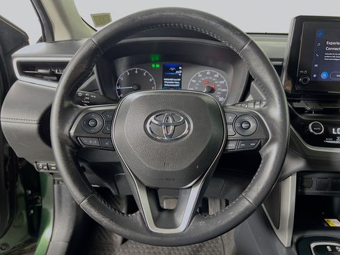 Used 2023 Toyota Corolla Cross LE w/ Moonroof Package AWD/4WD image 12