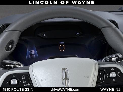 New 2025 Lincoln Aviator AWD image 14