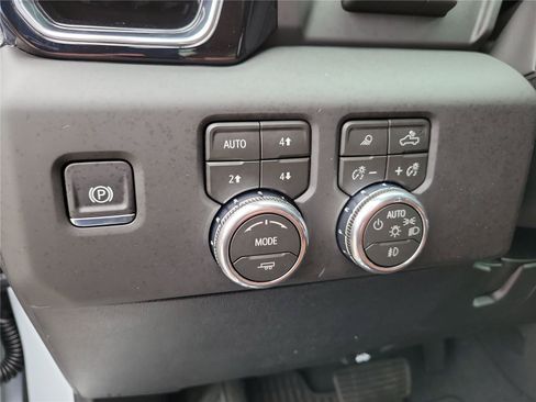New 2026 GMC Sierra 2500 Denali Ultimate AWD/4WD image 19