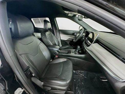 Certified 2023 Jeep Compass Limited AWD/4WD image 36