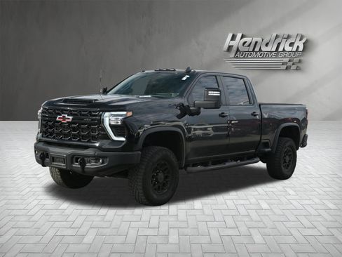 Used 2024 Chevrolet Silverado 2500 ZR2 w/ ZR2 Bison Edition image 7