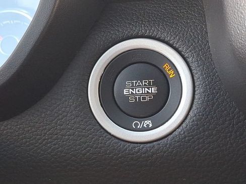 Used 2019 RAM 1500 Big Horn AWD/4WD image 22