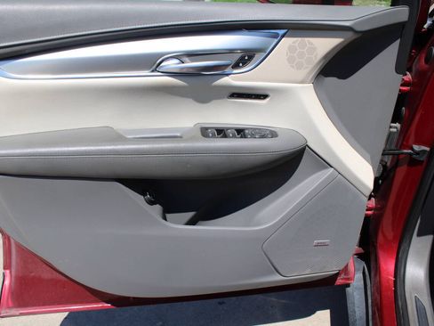 Used 2019 Cadillac XT5 Luxury AWD/4WD image 14
