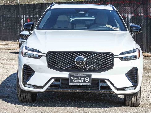 New 2026 Volvo XC60 B5 Plus w/ Climate Package PRO image 16