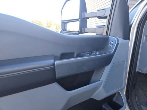 Used 2024 Ford F350 XLT image 12