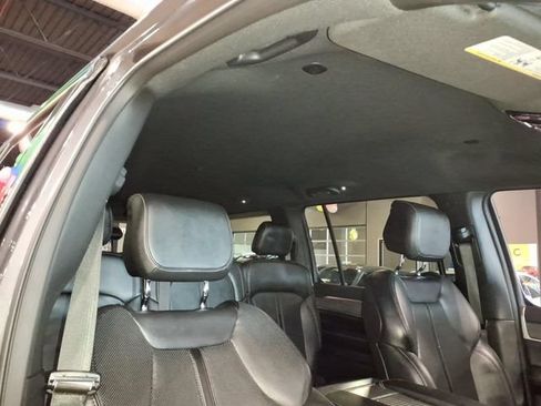 Certified 2024 Jeep Wagoneer L Series III w/ Flexible Seating Group AWD/4WD image 21