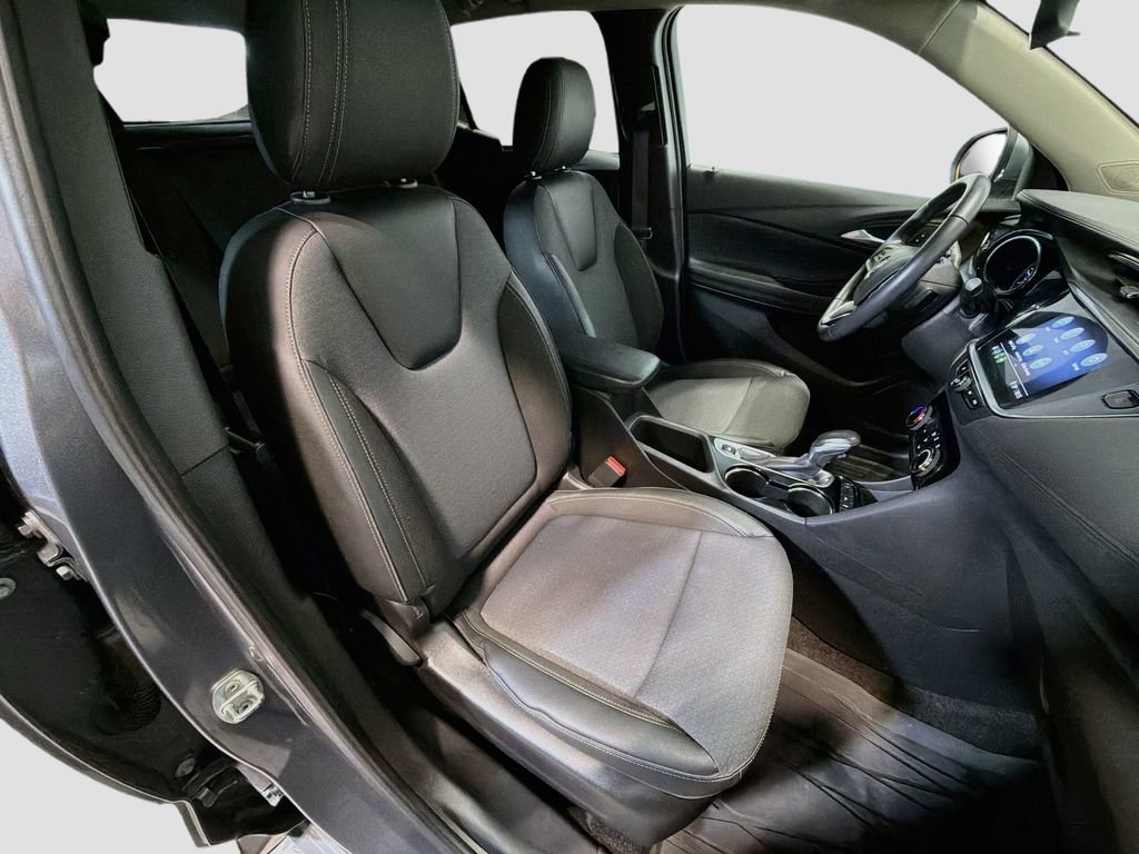 Used 2022 Buick Encore GX Preferred w/ Sport Touring Package FWD image 27