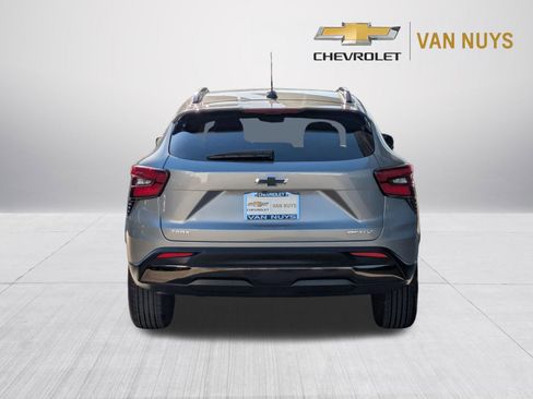 Used 2024 Chevrolet Trax ACTIV FWD image 6