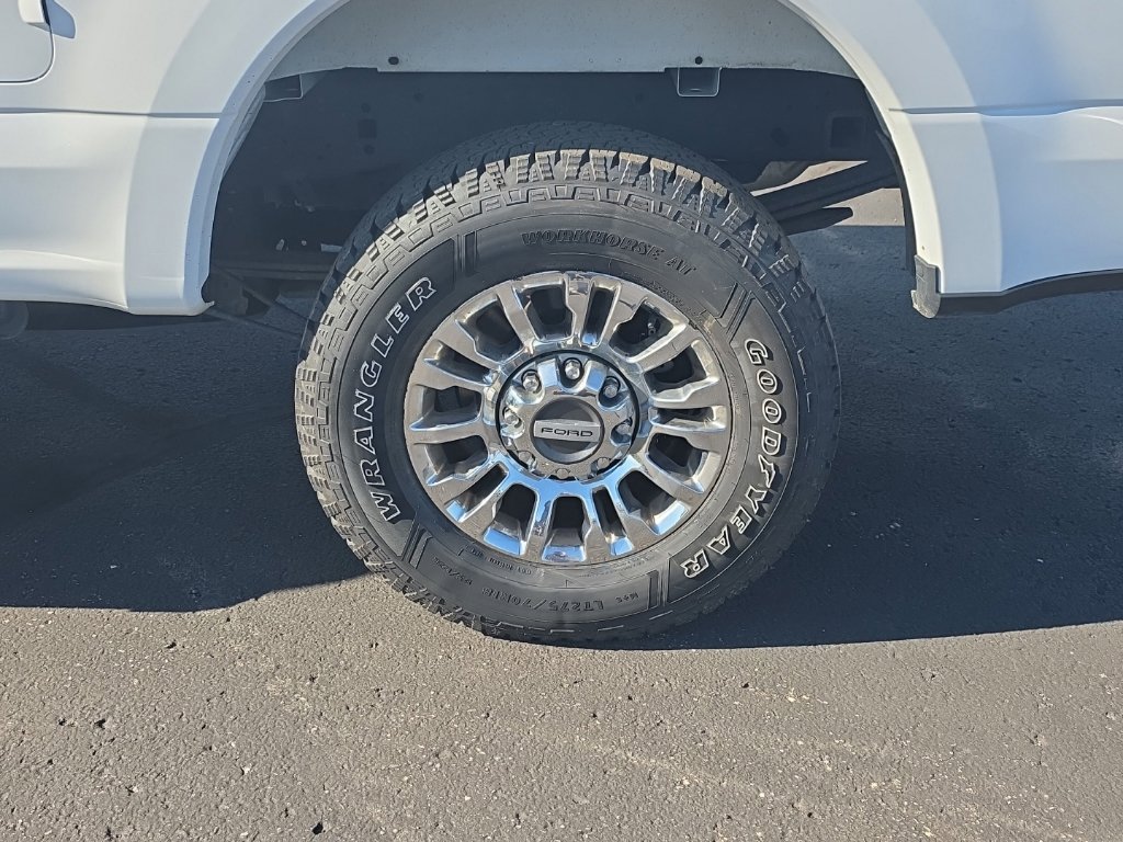 Used 2021 Ford F250 XLT w/ XLT Premium Package AWD/4WD image 14
