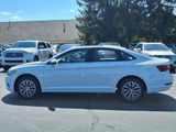 Used 2021 Volkswagen Jetta SE w/ SE Cold Weather Package image 3