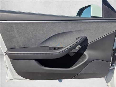 Used 2024 Tesla Model 3 RWD image 11