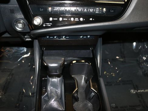 Used 2023 Lexus ES 350 w/ Premium Package image 40