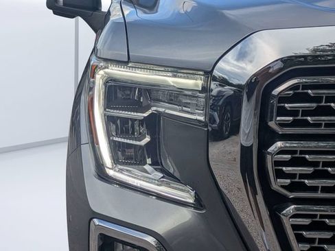 Used 2021 GMC Sierra 1500 Denali w/ Denali Ultimate Package AWD/4WD image 9