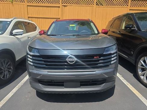 Certified 2025 Nissan Kicks SR AWD/4WD image 2