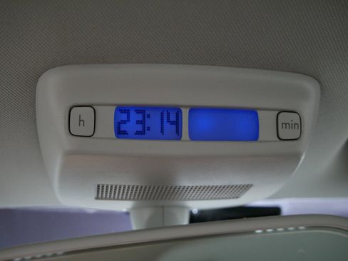 Used 2010 Volkswagen Beetle Coupe image 29