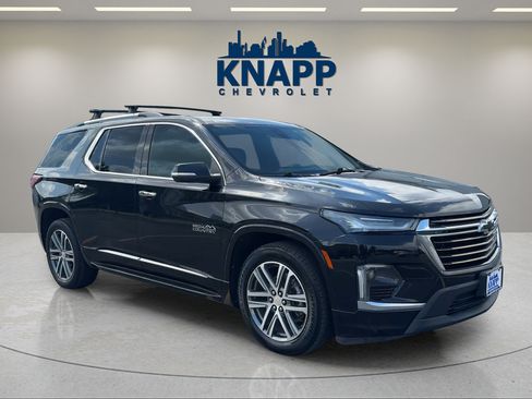 Used 2022 Chevrolet Traverse High Country w/ LPO, "Hit The Road" Package AWD/4WD image 7