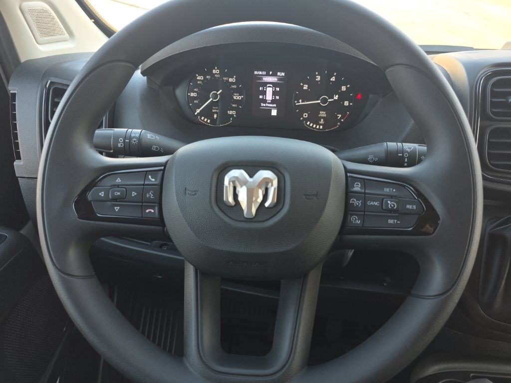 Used 2025 RAM ProMaster 2500 w/ Safety Group FWD image 17