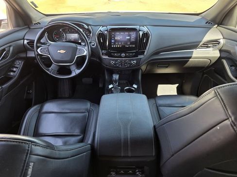 Used 2023 Chevrolet Traverse LT image 8