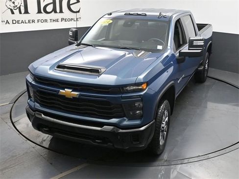Used 2024 Chevrolet Silverado 2500 Custom w/ Custom Convenience Package image 44