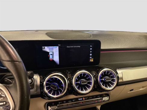 Used 2022 Mercedes-Benz GLB 250 image 13