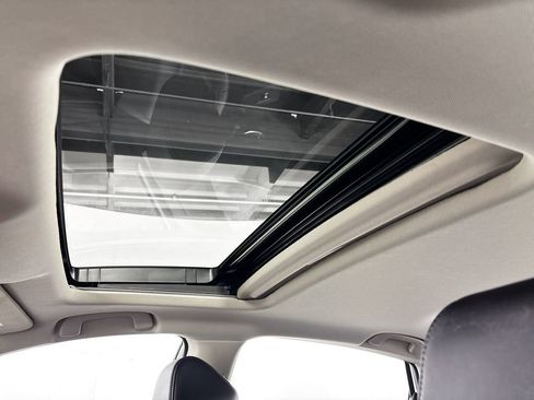 Used 2023 Honda Accord EX-L image 19